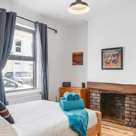Вілла Stylish House W Free Parking Nr Exeter Centre Екстер'єр фото