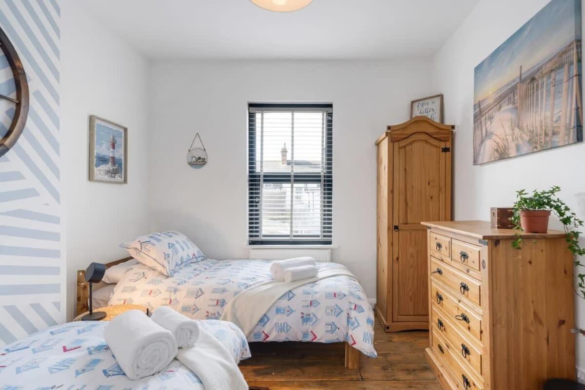 Вілла Stylish House W Free Parking Nr Exeter Centre Екстер'єр фото