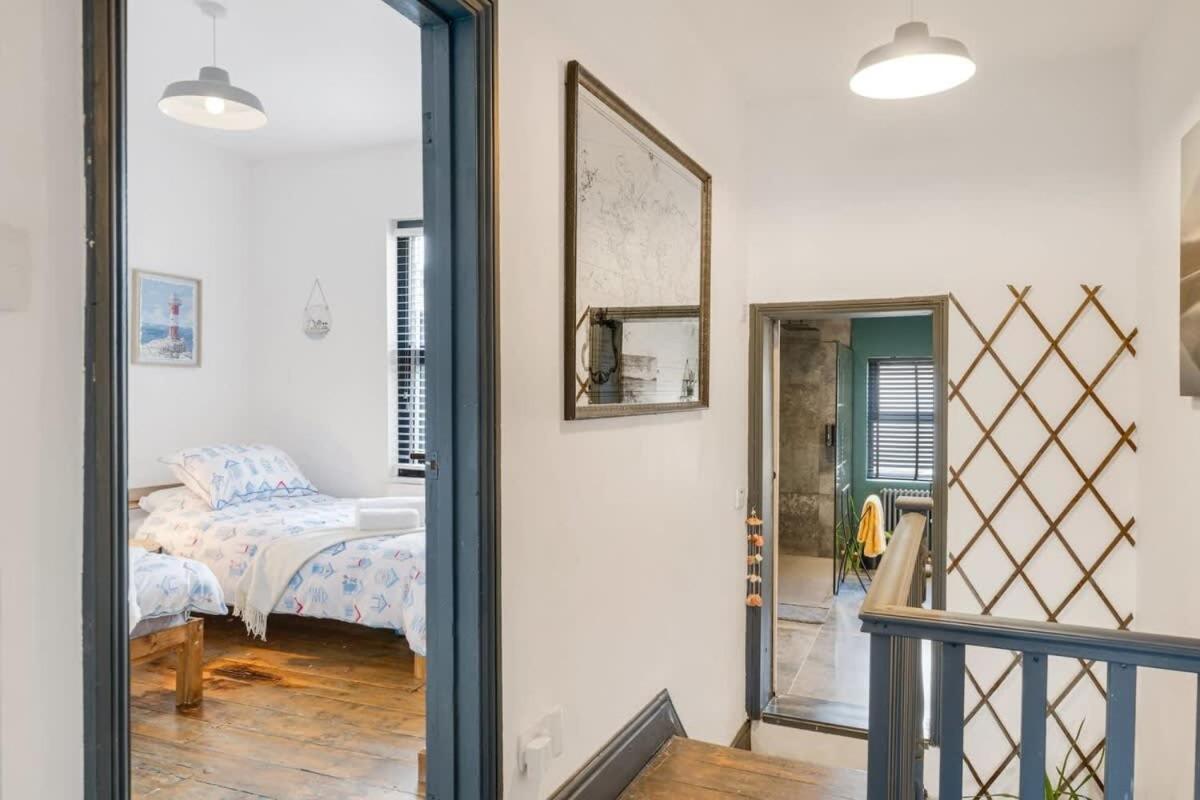 Вілла Stylish House W Free Parking Nr Exeter Centre Екстер'єр фото